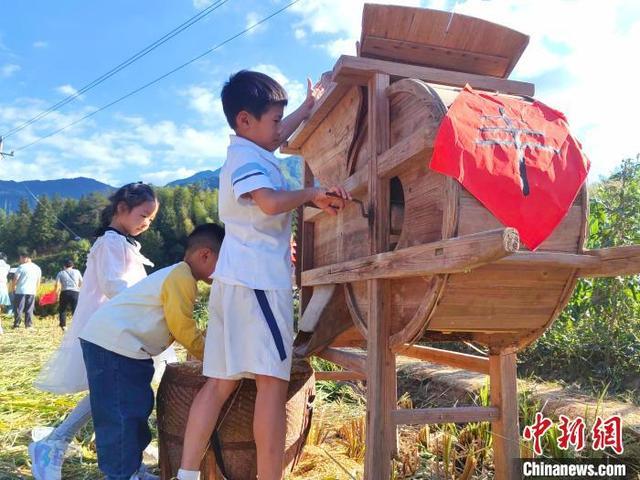 江西德兴：国庆假期乡村旅游“热”力十足