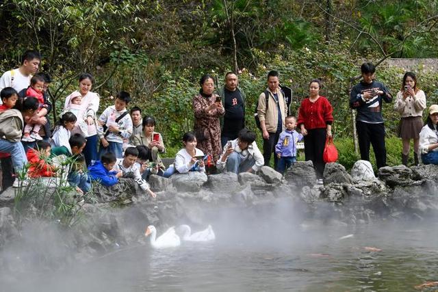 重庆酉阳：畅游世外桃源 乐享假日时光