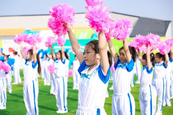 ​第60届北京市中学生田径运动会开幕，今年首次加入山地运动会