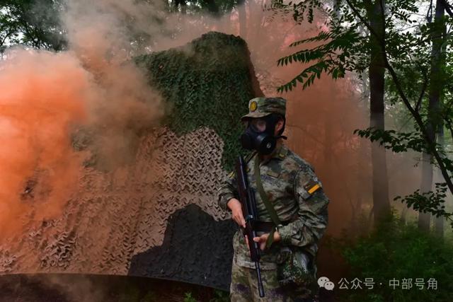 中部战区部队：练兵备战，一刻不停！