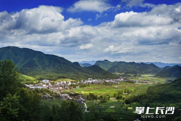 三十而立再出发——长沙市对口帮扶龙山县三十周年座谈会在龙山县引发热烈反响