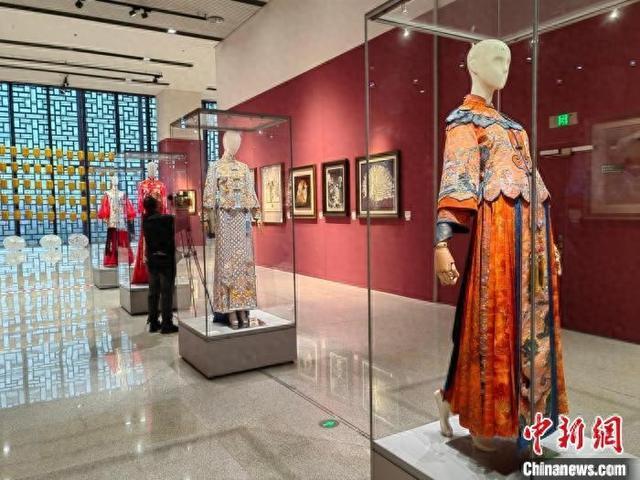 200余件/套刺绣精品汇聚一堂共展“锦绣中国”