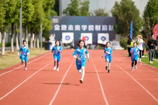 和世界冠军“并肩作战”！南京金地未来学校体育节全校参与人人闪耀