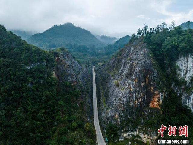 从“悬崖村”到“旅游村” 看贵州毕节蝶变