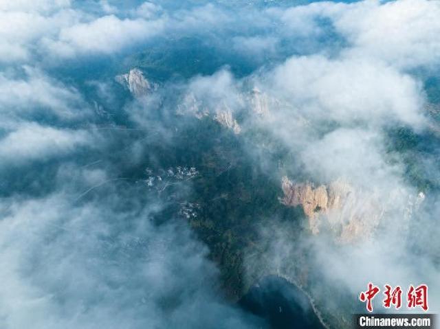 从“悬崖村”到“旅游村” 看贵州毕节蝶变