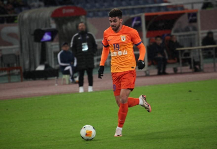 泰山队25日出征杭州，崔康熙有足够底牌可轮换，加速磨合三叉戟