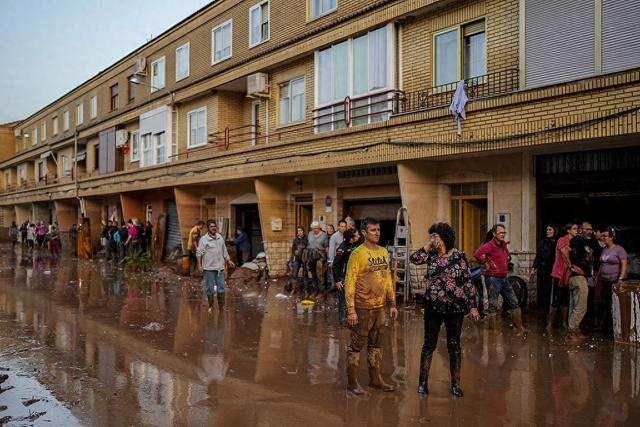 8小时降雨量491毫米，西班牙严重洪灾已致95人死亡数十人失踪