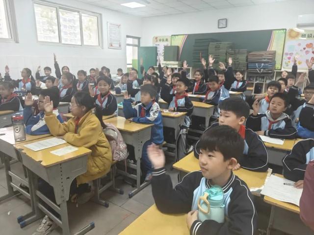 传承航天精神，点亮航天梦想—邯郸市复兴区人民小学“神舟十九号”航天主题活动