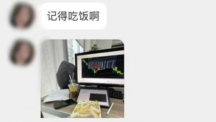 厚厚几十捆，全是现金！男子：我的“老婆本”啊......