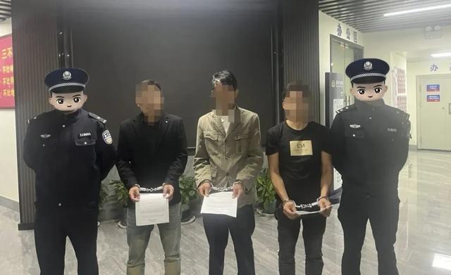 它太好看了，杭州三名男子开着铲车去盗窃……