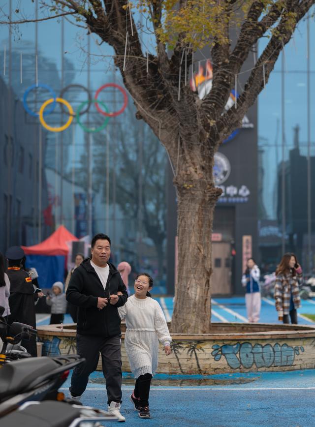 高清图集|老旧厂区变身新地标