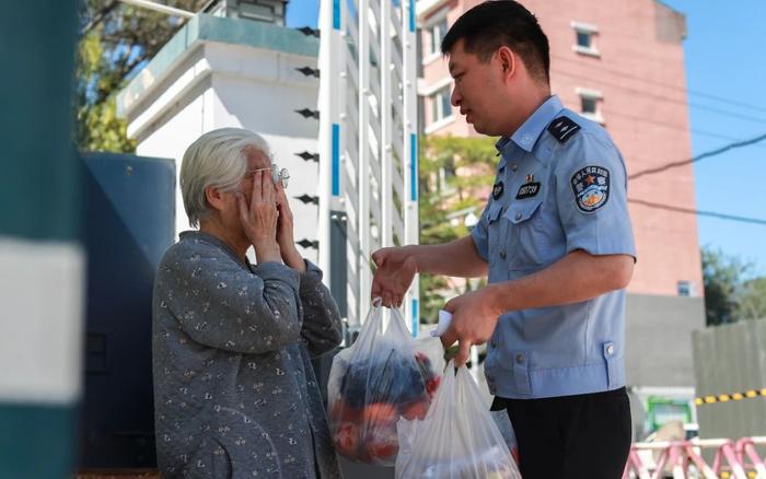 社区民警陈健：一颗心全在“迎风里”