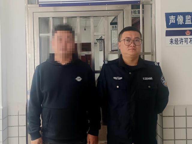 组织、容留他人卖淫，2人被刑拘