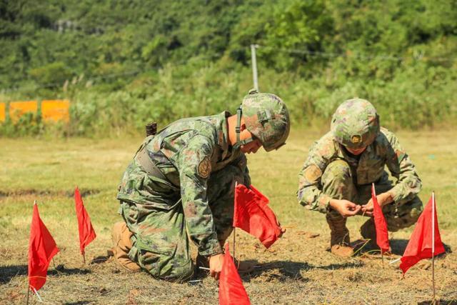 硝烟弥漫，直击实爆作业“惊心一刻”