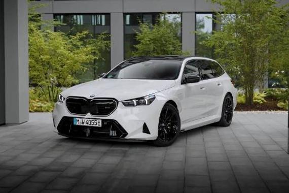 2025款宝马M5 Touring