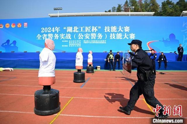 湖北500余民警同台比拼“十八般武艺”