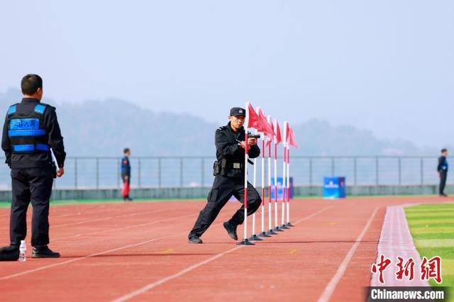 湖北500余民警同台比拼“十八般武艺”