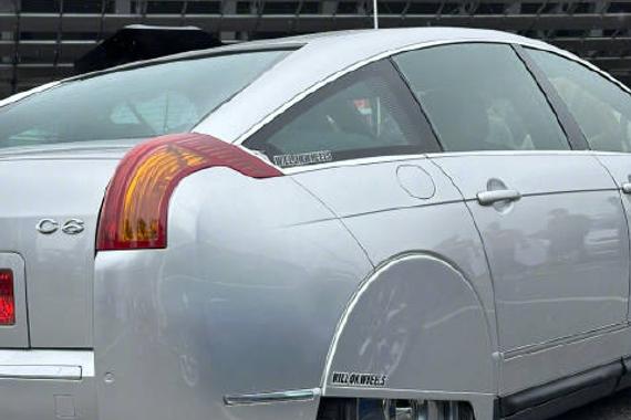 法国总统坐这台车！