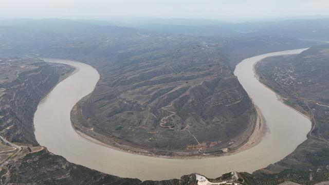 “山河临汾”值得被看见：彩色黄土全国罕见，乾坤湾是黄河唯一