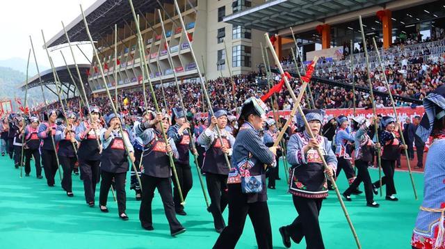 嗨嗨嗨！贵州“村”字号文旅IP上新啦，来看马背上的“速度与激情”→