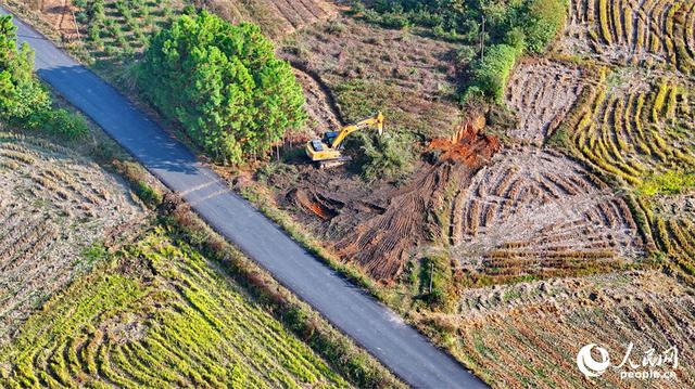 江西宜丰：冬闲时节建设高标准农田