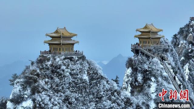 洛阳老君山雪后景色 好似一幅丹青水墨画