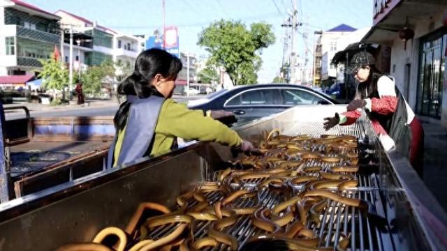 江西南昌：黄鳝养殖喜迎丰收 大批优质黄鳝进入集中上市期