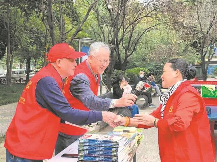 武侯区举行老党员工作室建设推进会