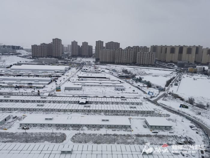 乌鲁木齐迎入冬后首场暴雪