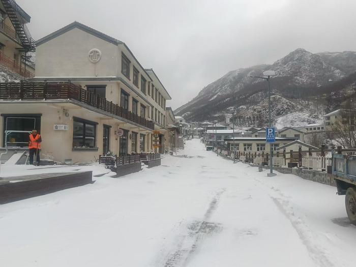 昨夜至今北京出现雨雪天气，算得上今冬初雪吗？