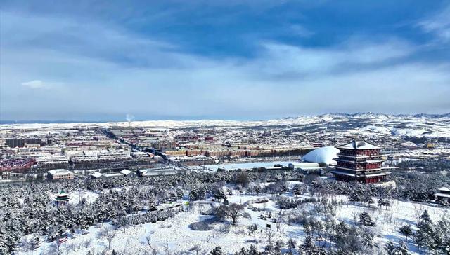 雪景中的和林格尔盛乐百亭园 宛如梦幻般的画卷