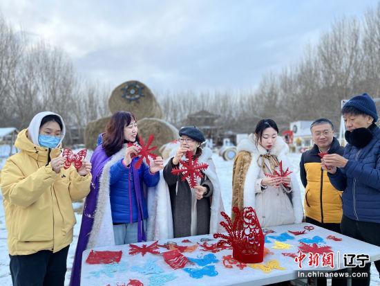 沈阳市和平区：当非遗剪纸遇见冰雪瑞士卷