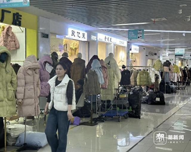 平湖·中国服装城 章然摄