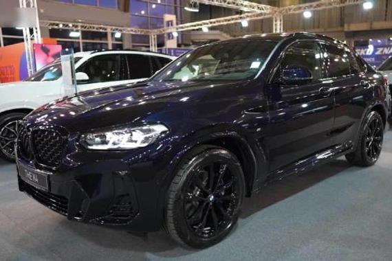 2025款宝马X4 xDrive M Performance