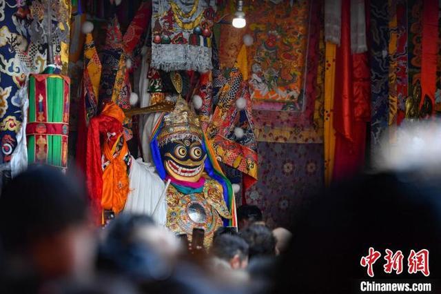 西藏迎来一年一度的“仙女节”