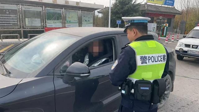 考完科目一就上高速练车？小伙无证驾驶摊上事了！