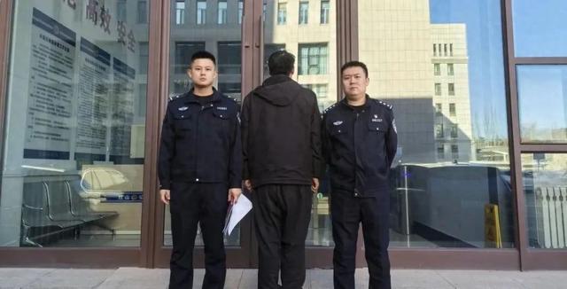 内蒙古一男子为得到女友家人认可，花钱办了张30多万元假存折，被警方采取刑事强制措施