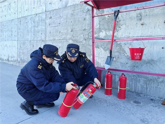 满都拉口岸第七家海关监管作业场所通过验收