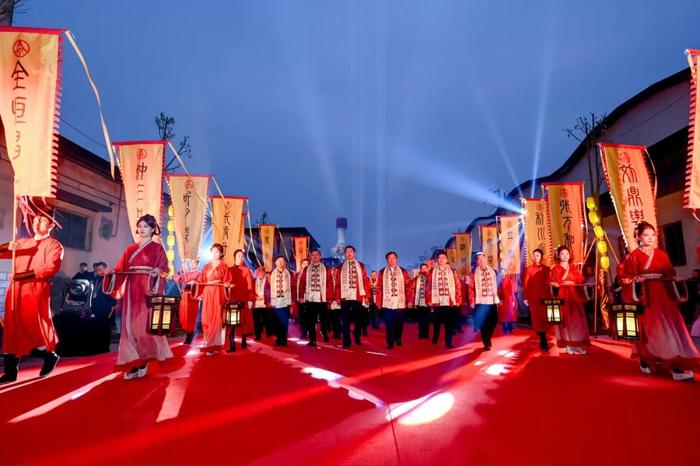 五大篇章“合奏”祭祀大典，五粮液承继酒史文脉、唱响“和美”乐章