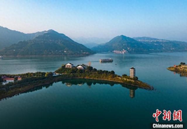 三峡库区重庆万州青山绿水景如画