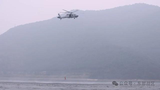 军地联合，祥鹰出击！东部战区空军某部开展军地联合搜救训练