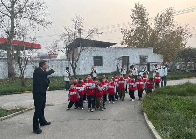 西安鄠邑法院 | 法庭来了一群小客人