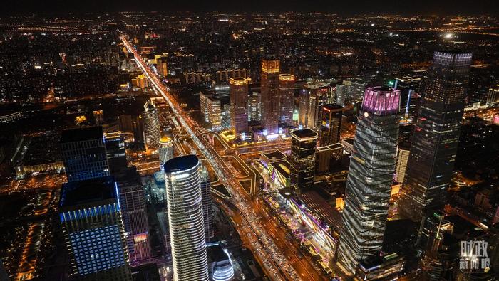 时政新闻眼丨从习主席二〇二五年新年贺词里,读懂“何以中国”