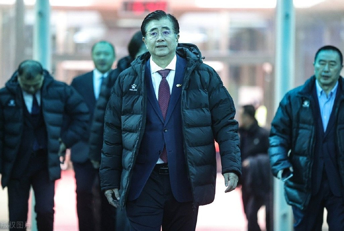 低调务实！宋凯下基层，到访前国脚青训，被日本教练教学方式震撼