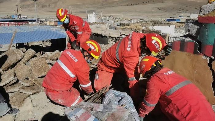 应急管理部、中国地震局发布西藏定日6.8级地震烈度图