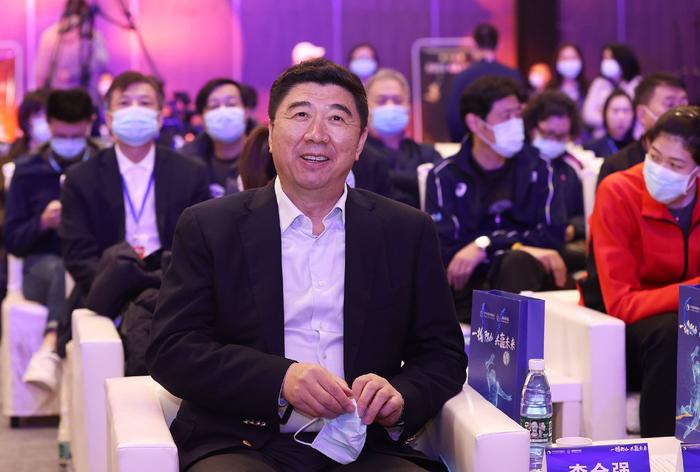 尴尬而失败的“改革”,两任排球掌门人殊途同归