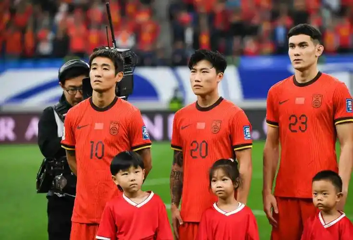 恭喜！国足传来振奋喜讯：中超劲旅做出难得决定，球迷齐声点赞