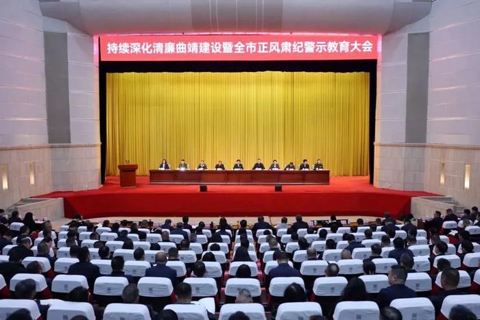 警示教育大会后,他主动投案