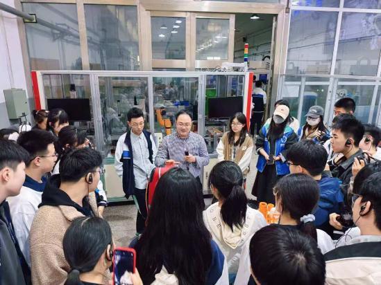 不看后悔（西安交大120年校庆视频）播撒爱国奋斗的种子：西安交大出版社青创中心开启研学实践，