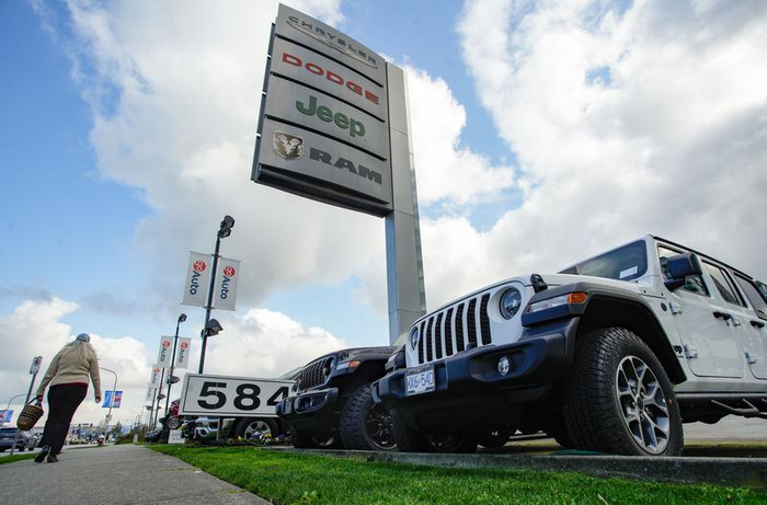 美国国家经济委员会主任哈塞特表示，美国总统特朗普正在考虑对部分国家暂停90天的关税